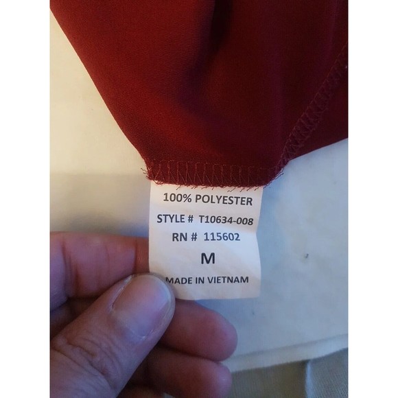 Lush Blouse Size Medium Red Popover V Neckline Rolled up Cuffs Christmas Holiday - Picture 8 of 12